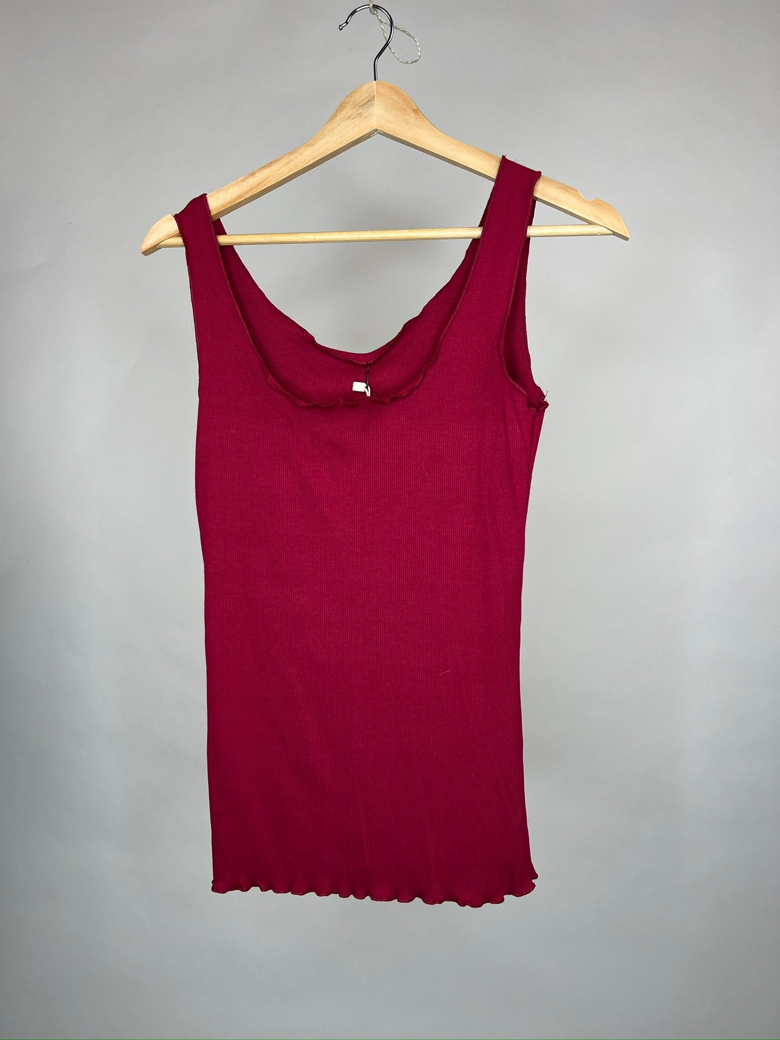 Basic Ripp Top beere