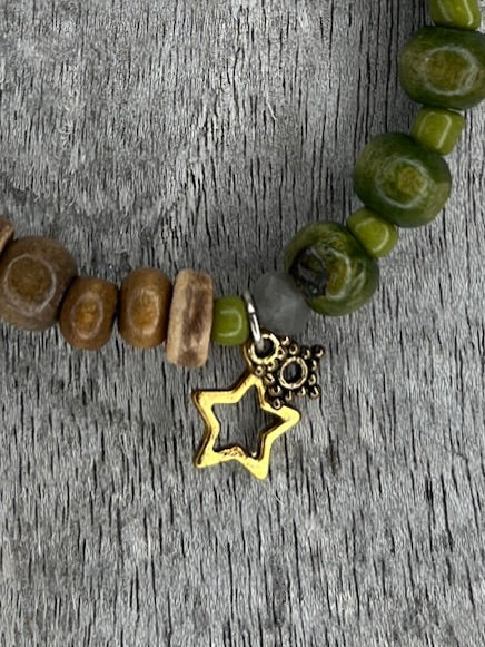 Hippiearmband Felanitx | Holzperlen khaki, natur