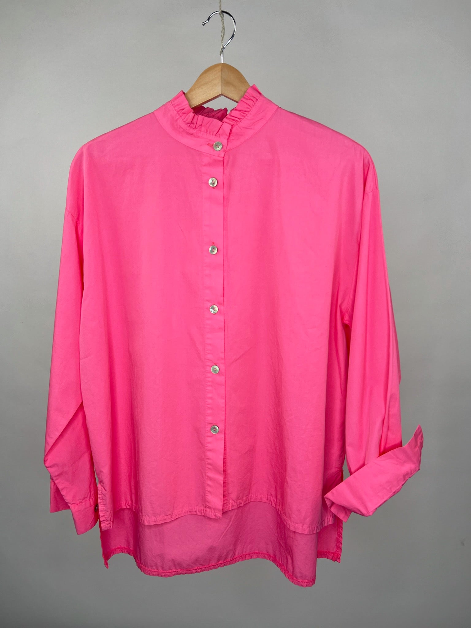 Bluse mit Rüschenkragen