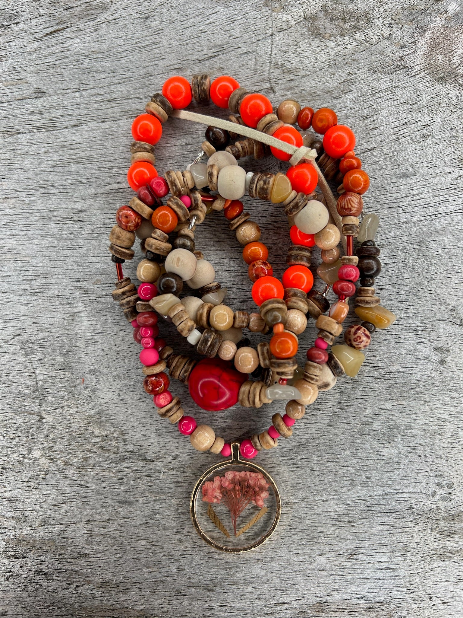 Hippiekette Cabopino | Holzperlen braun, neonorange