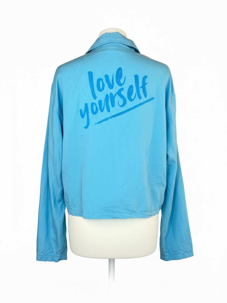 Hemdbluse mit Taschen | türkis, Love Yourself Print