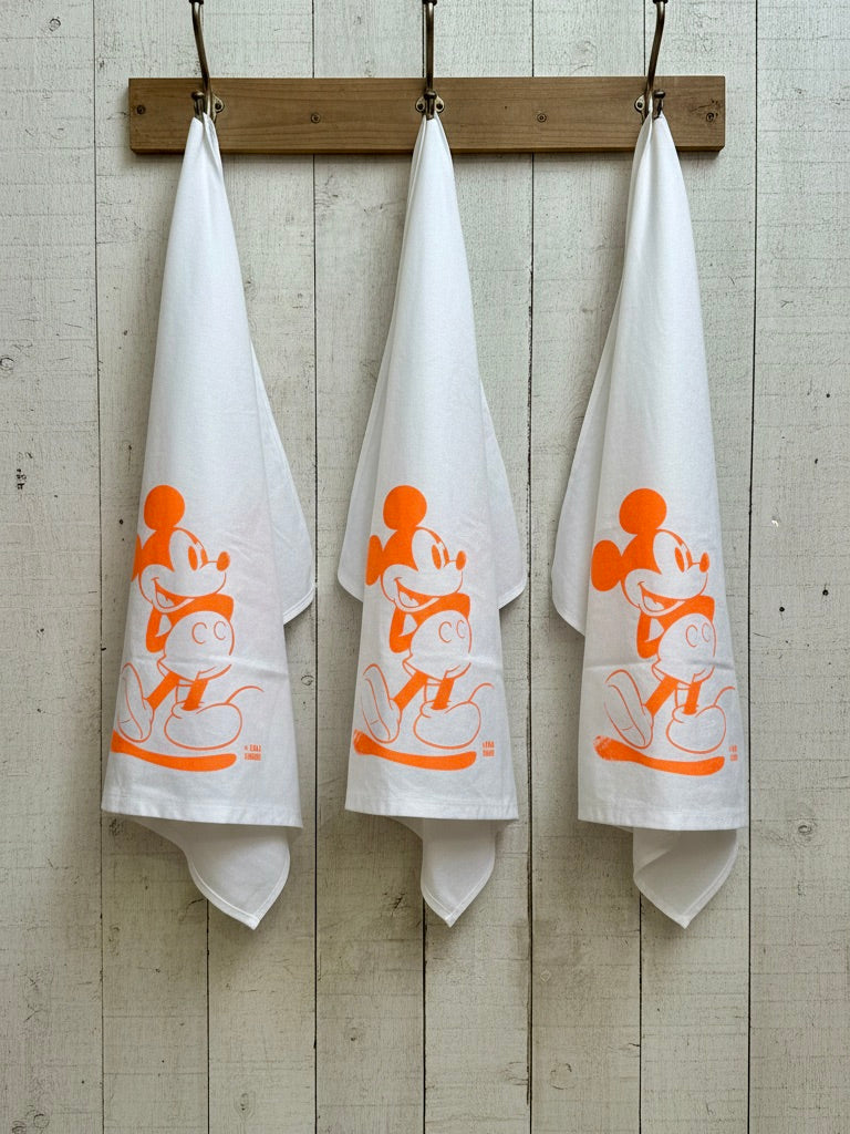 weißes Geschirrhandtuch Mickey | Halbleinen mit Mickeymouse Print in neonorange