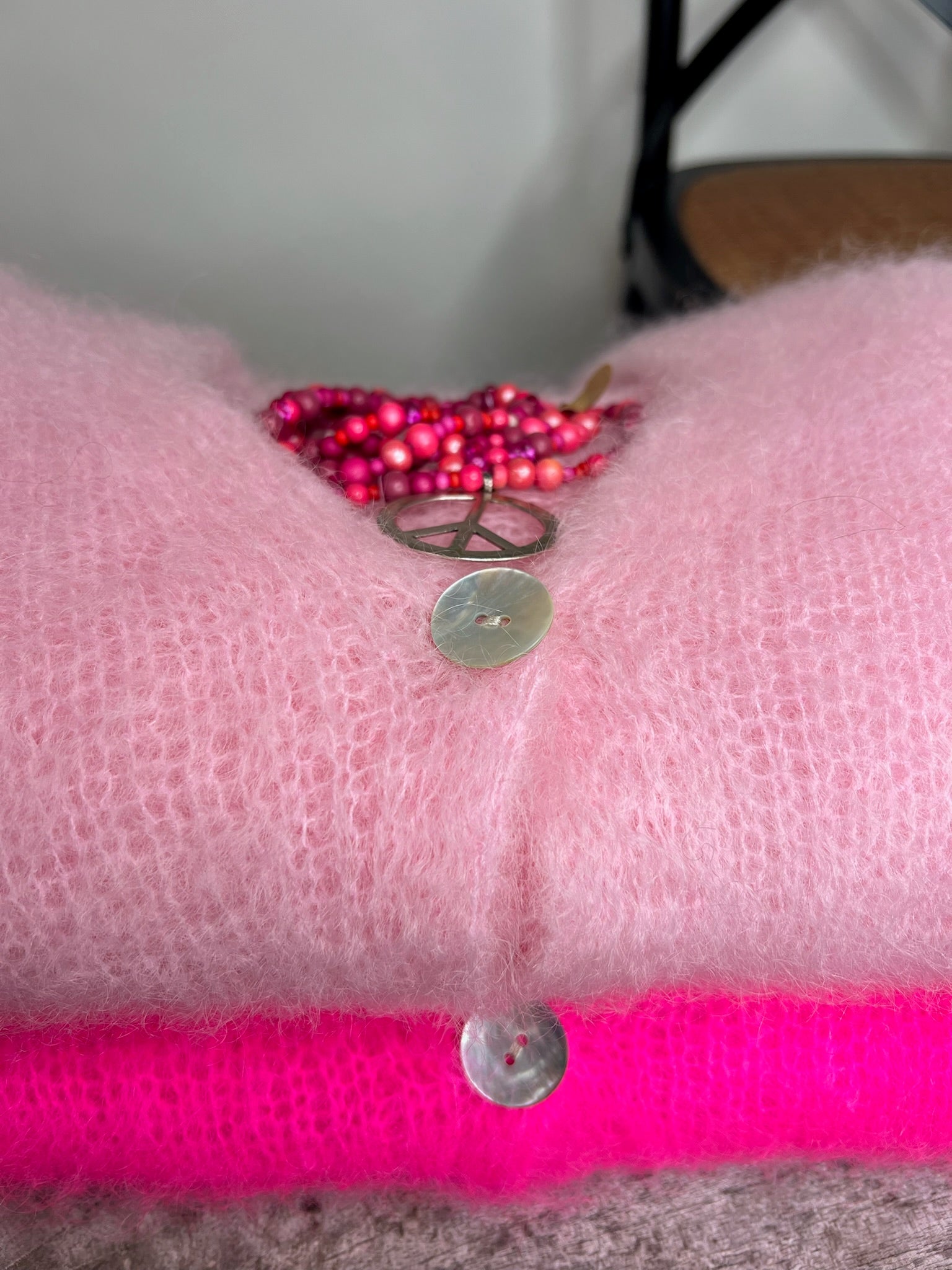 Mohair Strickjacke neon pink