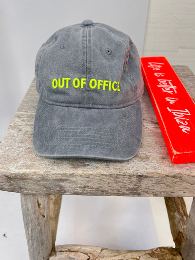 Cappy grau | Out of office Stickerei