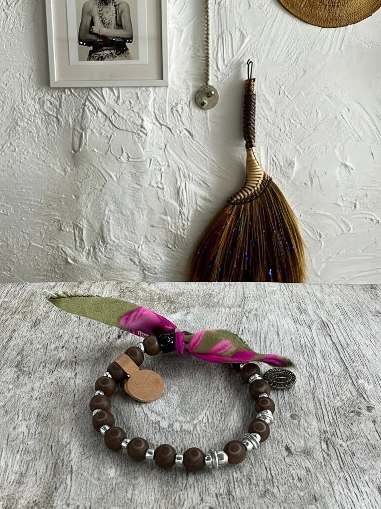 Hippiearmband Cala Recuita | Holzperlen silber, braun