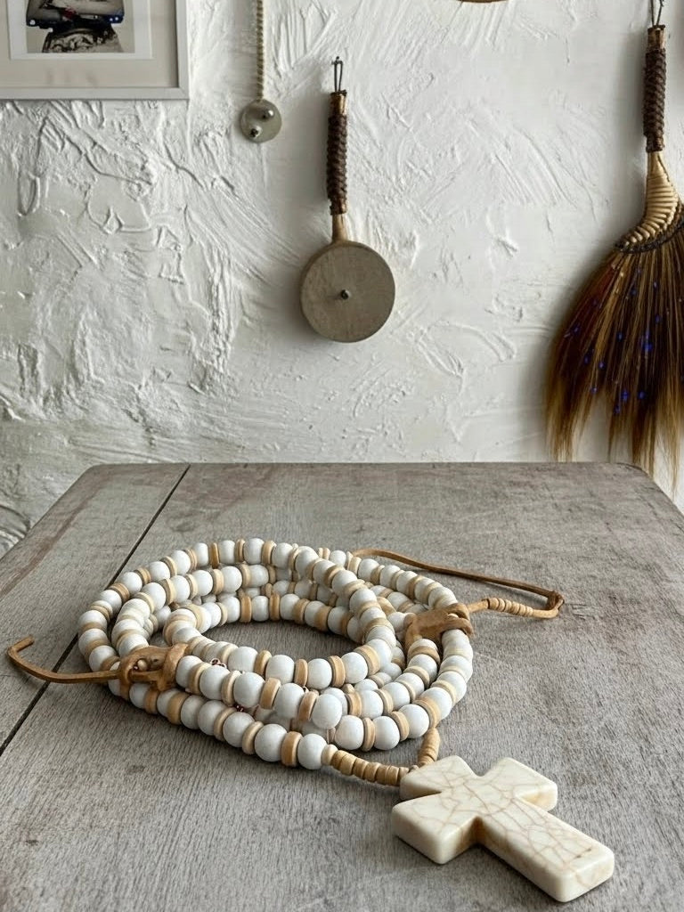 Hippiekette Es Castell | Holzperlen weiß, beige